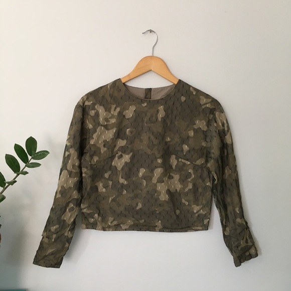 ASOS long sleeve camo top with mesh overlay - Picture 1 of 7